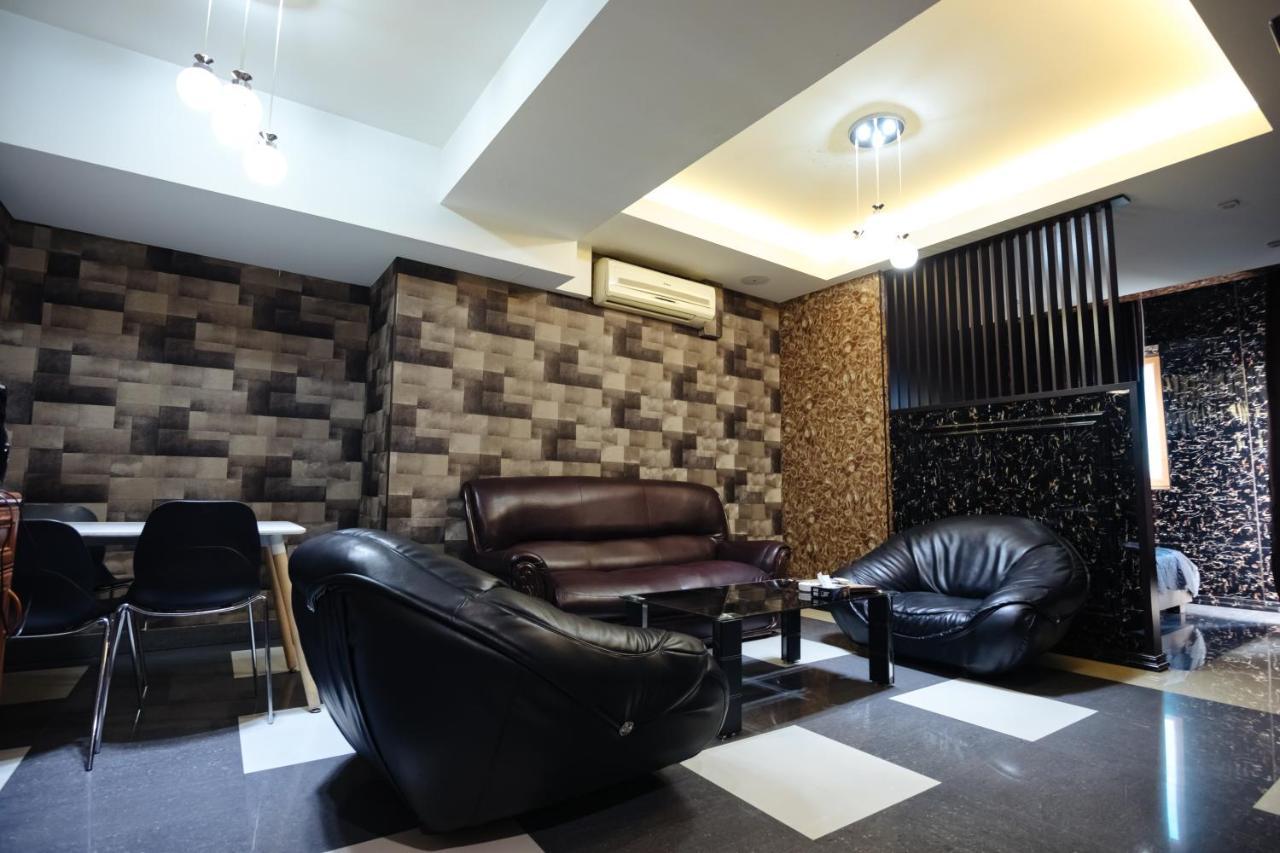 Golden Seconds Hotel Erywań Zewnętrze zdjęcie