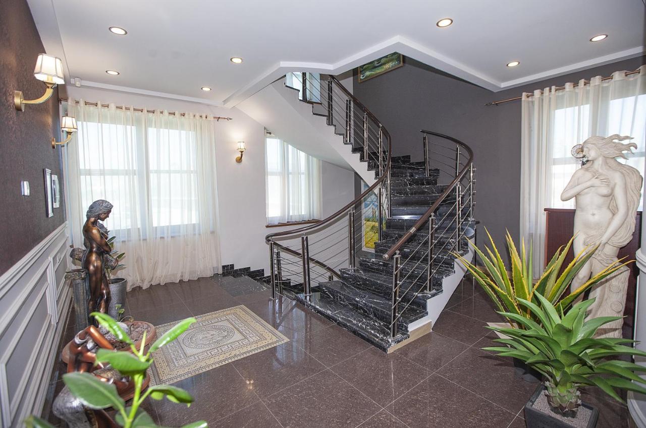 Golden Seconds Hotel Erywań Zewnętrze zdjęcie