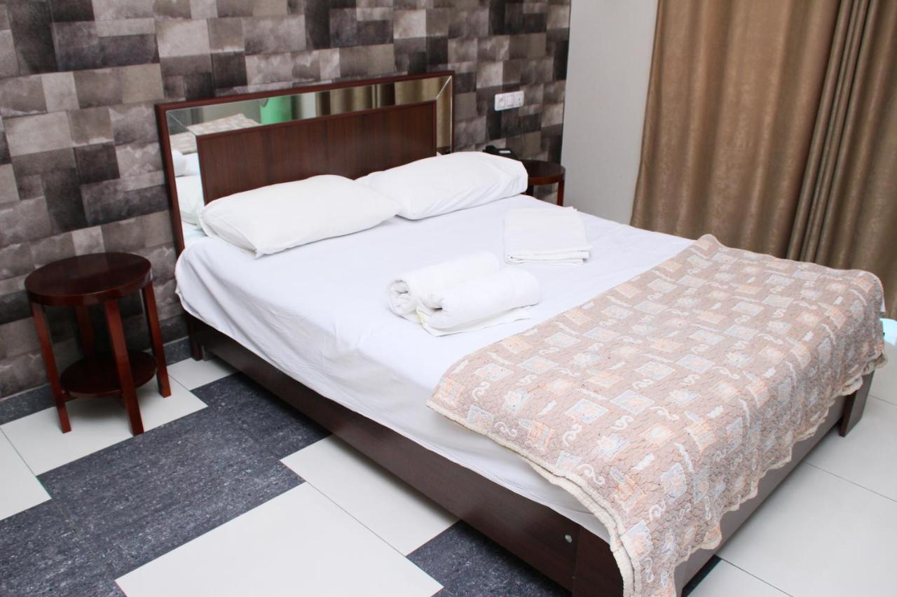 Golden Seconds Hotel Erywań Zewnętrze zdjęcie