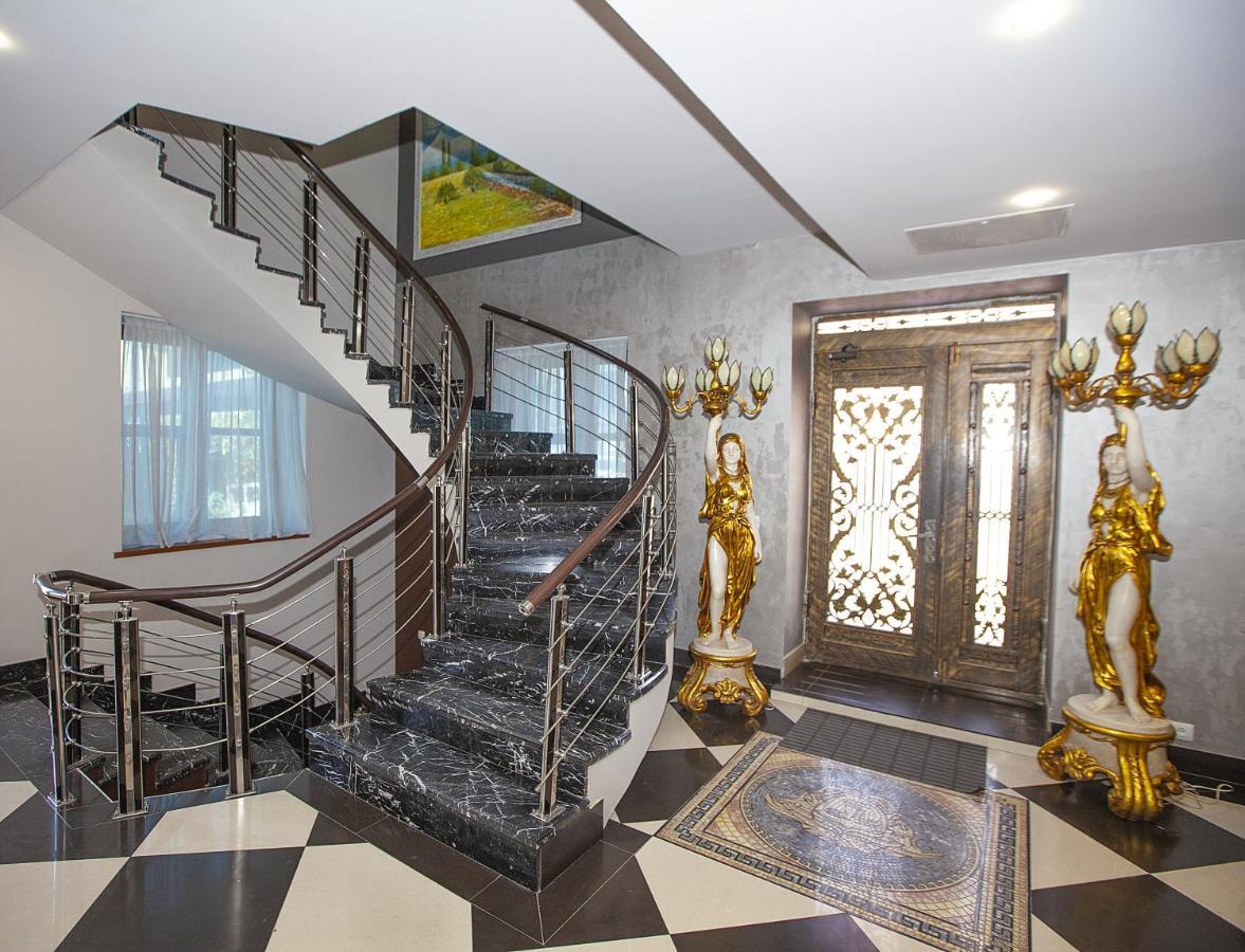 Golden Seconds Hotel Erywań Zewnętrze zdjęcie